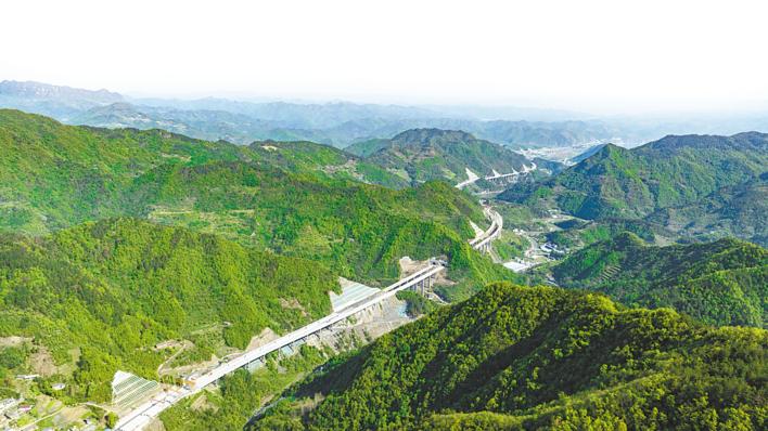 支护神器挑战变脸围岩十巫北高速最长隧道提前贯通