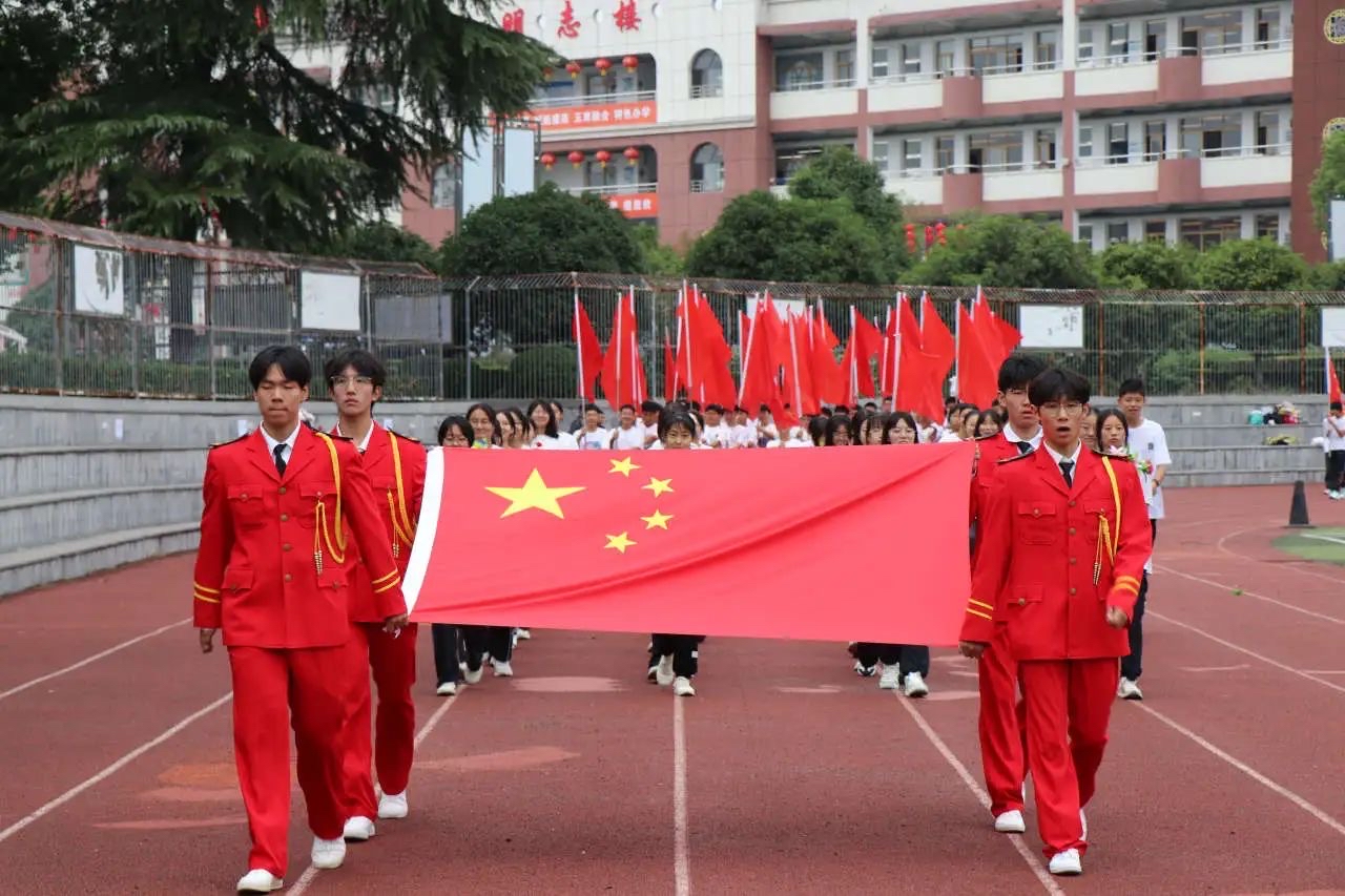 枝江二中:激情燃烧的赛场 梦想飞扬的篇章